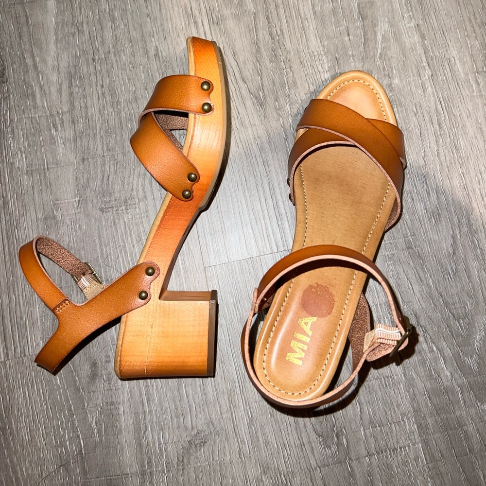 Tan heels
